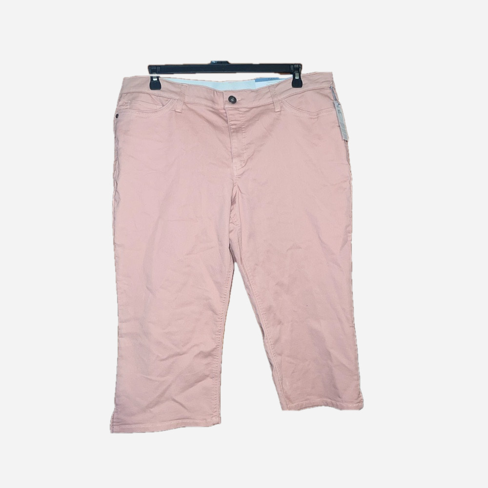 New With Tags Liz Claiborne Rose Quartz Capris *make offers*